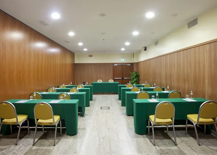 By Ihg 4* Κάλιαρι