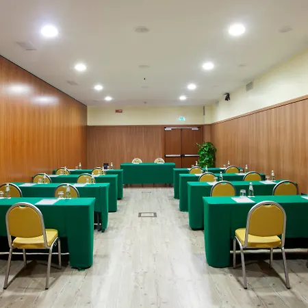 By Ihg Hotel 4*