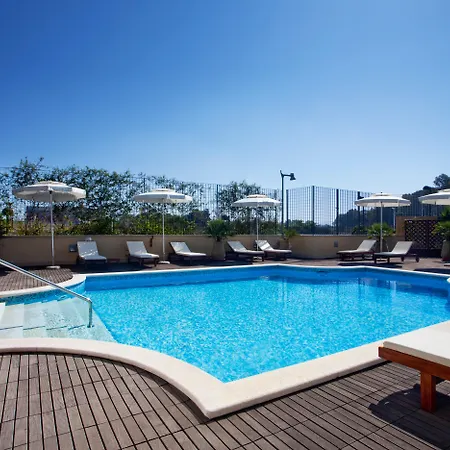 By Ihg 4*