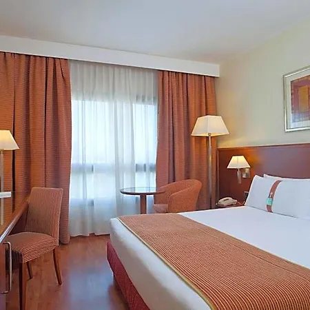 By Ihg Hotel