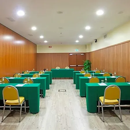 By Ihg Hotel 4*