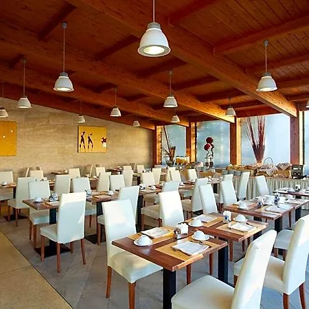 Hotel By Ihg