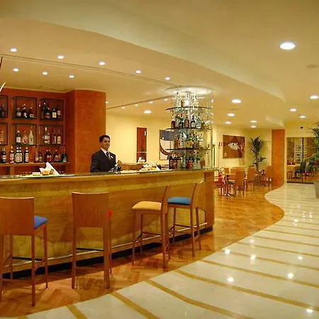 By Ihg Hotel 4*