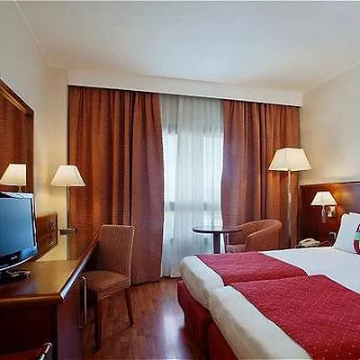 By Ihg