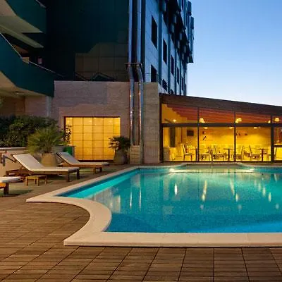 By Ihg 4* קליארי