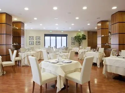 מלון By Ihg קליארי