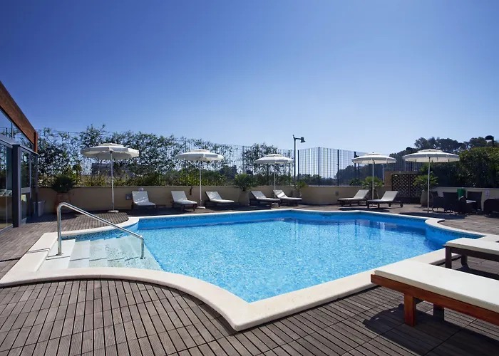 Hotel By Ihg
